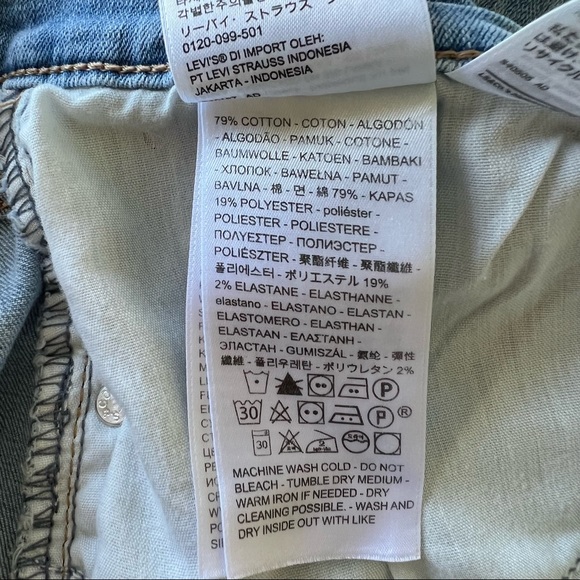 Levi’s Classic Shorts - Picture 8 of 15